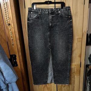 H&M Women’s Black Maxi Skirt